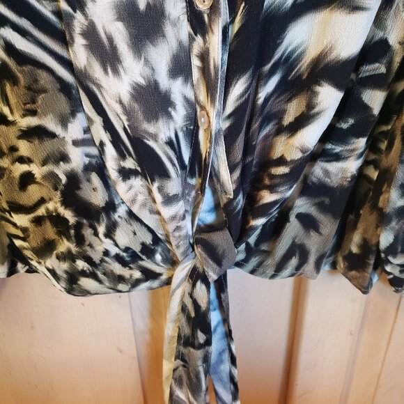 Karen Kane Blouse with front tie size Large Petite - Picture 5 of 8